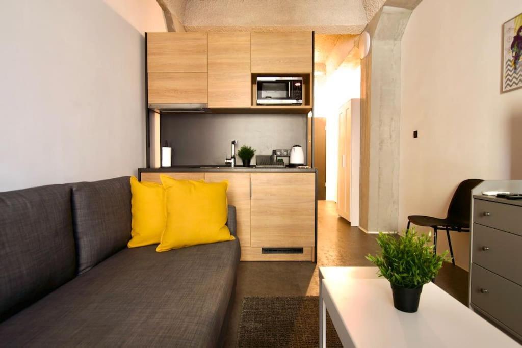 Studio Apartment By Hi5- Rottenbiller Apartment 부다페스트 외부 사진